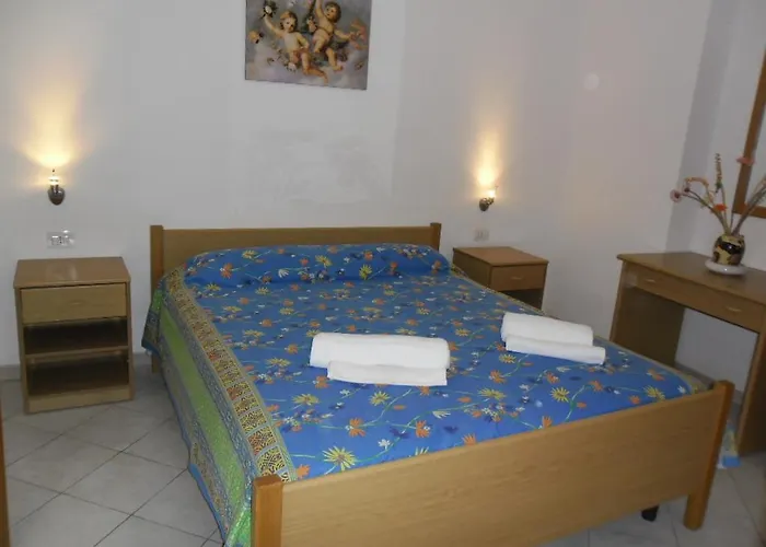 Residenza Romantica 3* טרופאה