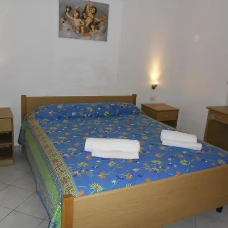 Residenza Romantica 4* טרופאה