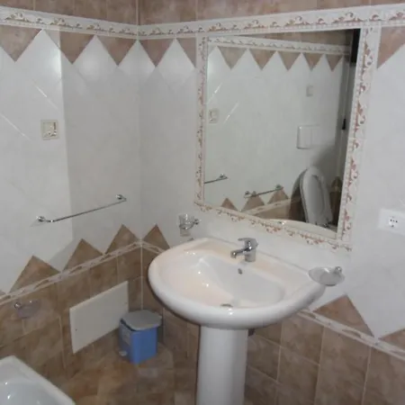 Residenza Romantica Aparthotel 3*